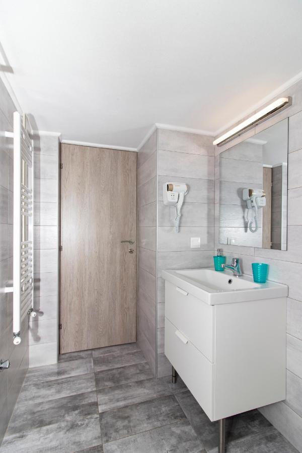 Large, Sunny, Modern Apartment Fully Renovated, Next To Agia Sofia Tesalónica Exterior foto