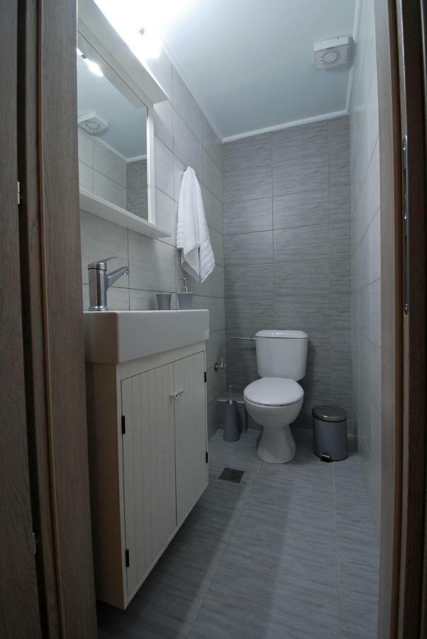 Large, Sunny, Modern Apartment Fully Renovated, Next To Agia Sofia Tesalónica Exterior foto